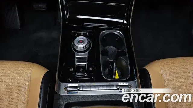Kia Carnival 2021 — Фото 9/20