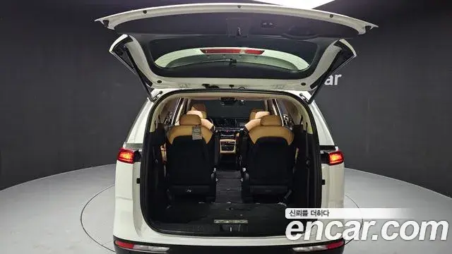 Kia Carnival 2021 — Фото 20/20