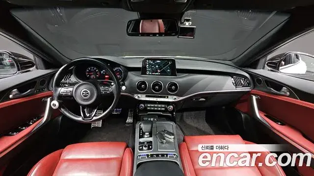 Kia Stinger 2020 — Фото 7/20