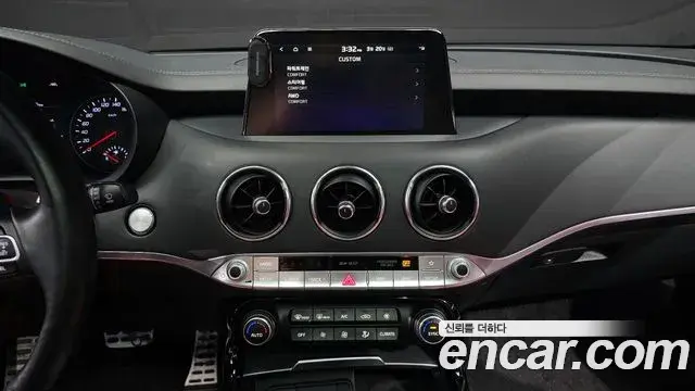 Kia Stinger 2020 — Фото 15/20