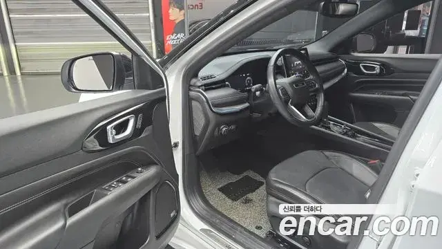 Jeep Compass 2022 — ფოტო 6/20