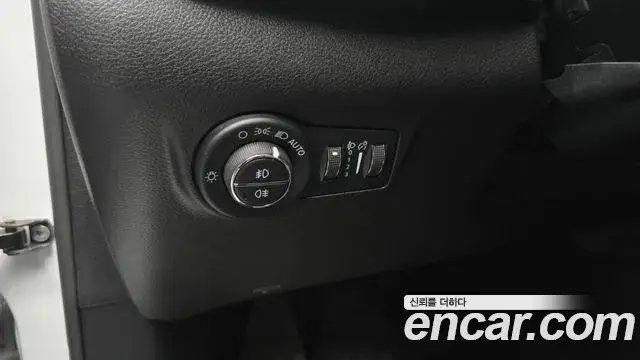 Jeep Compass 2022 — ფოტო 13/20
