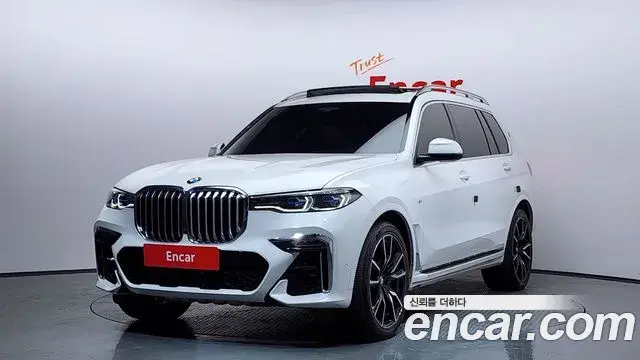BMW X7 2021 — Фото 1/20