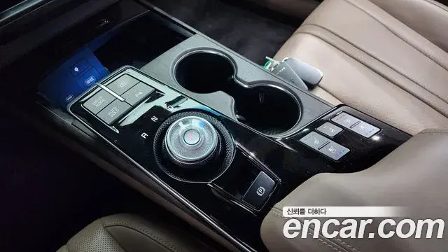 Kia K8 2023 — Photo 17/20