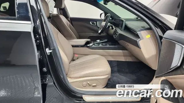Kia K8 2023 — Photo 10/20