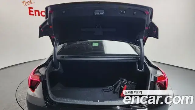Kia K8 2023 — Photo 9/20