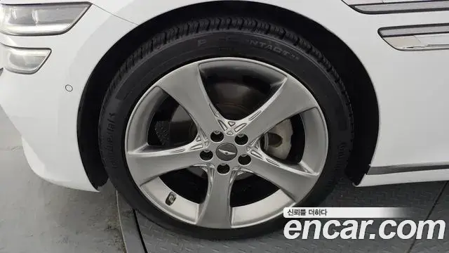 Genesis G80 2020 — Photo 1/20