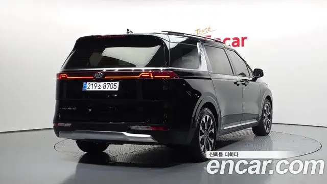 Kia Carnival 2021 — Фото 2/20