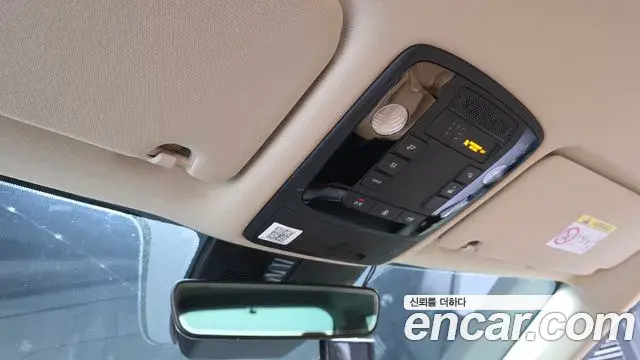 Kia Carnival 2021 — Фото 18/20