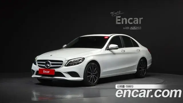 Mercedes-Benz C-Class 2020 — Photo 3/20
