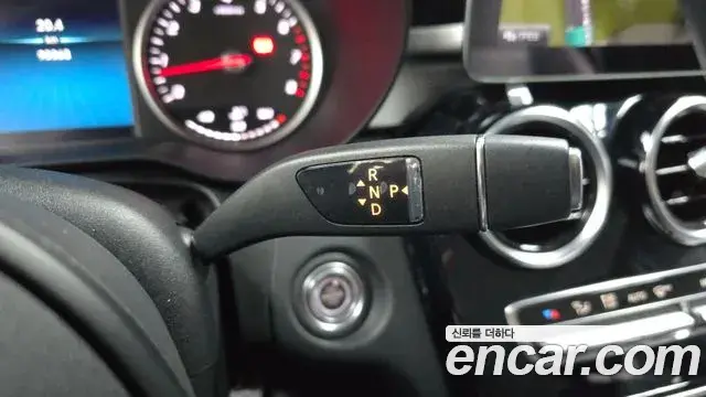 Mercedes-Benz C-Class 2020 — Photo 18/20