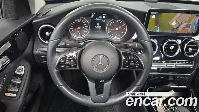 Mercedes-Benz C-Class 2020 — Photo 13/20