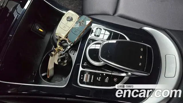 Mercedes-Benz C-Class 2020 — Photo 20/20