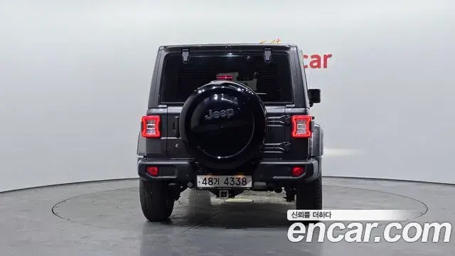 Jeep Wrangler 2019 — Фото 3/20