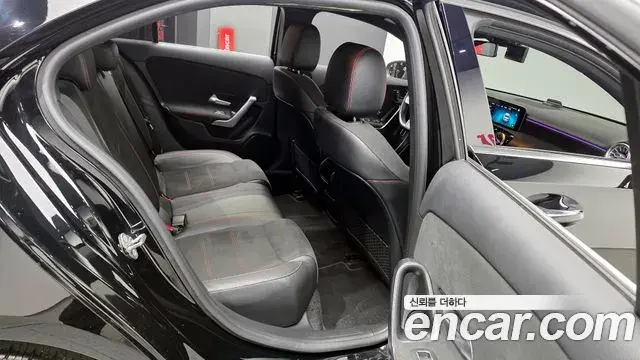 Mercedes-Benz A-Class 2020 — Şəkil 13/20