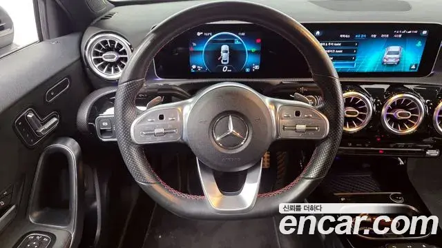 Mercedes-Benz A-Class 2020 — Şəkil 19/20
