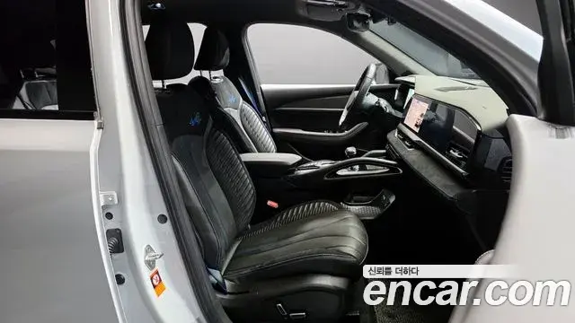 Renault Samsung Grand Koleos 2024 — Photo 18/20