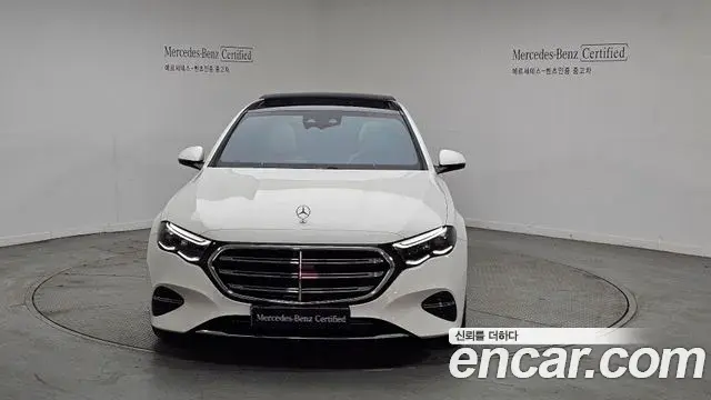 Mercedes-Benz E-Class 2024 — ფოტო 10/20