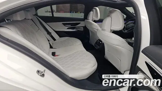 Mercedes-Benz E-Class 2024 — ფოტო 3/20
