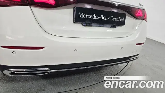 Mercedes-Benz E-Class 2024 — ფოტო 2/20