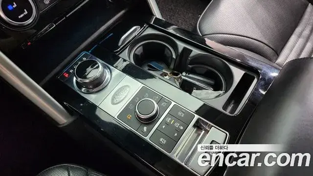 Land Rover Discovery 5 2019 — Şəkil 15/20
