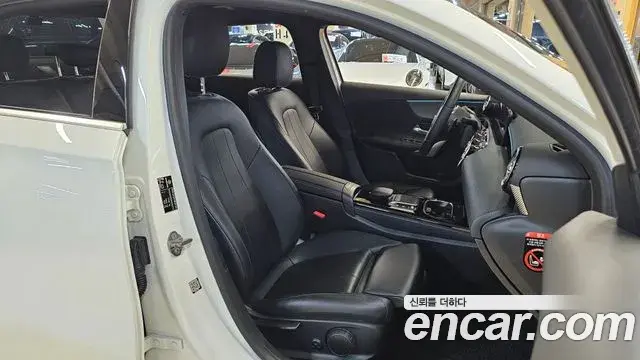 Mercedes-Benz A-Class 2021 — Şəkil 15/20
