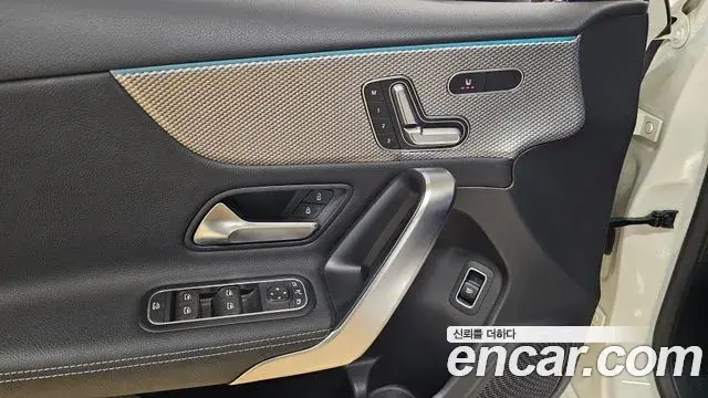 Mercedes-Benz A-Class 2021 — Şəkil 19/20
