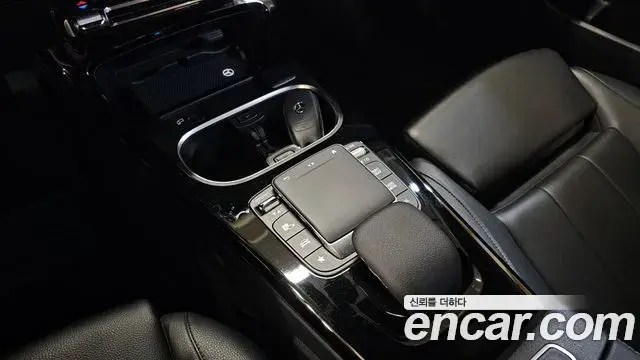 Mercedes-Benz A-Class 2021 — Şəkil 10/20