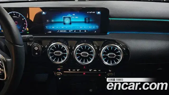 Mercedes-Benz A-Class 2021 — Şəkil 12/20