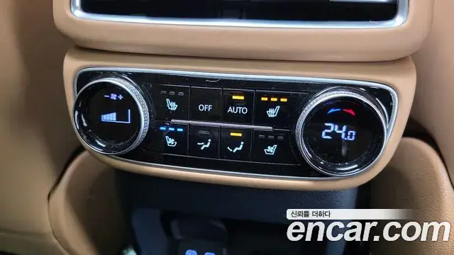 Genesis GV80 2022 — ფოტო 15/20
