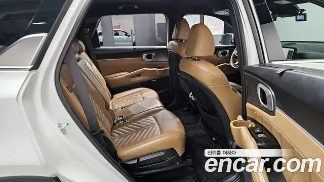 Kia Sorento 2023 — Фото 12/20