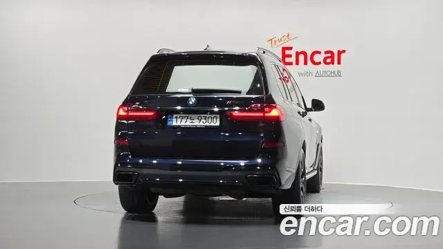 BMW X7 2022 — Photo 7/20