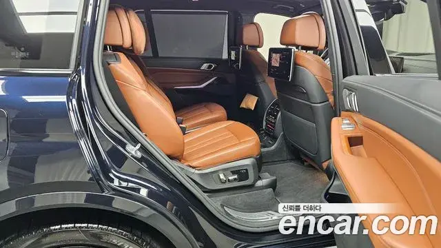 BMW X7 2022 — Photo 11/20
