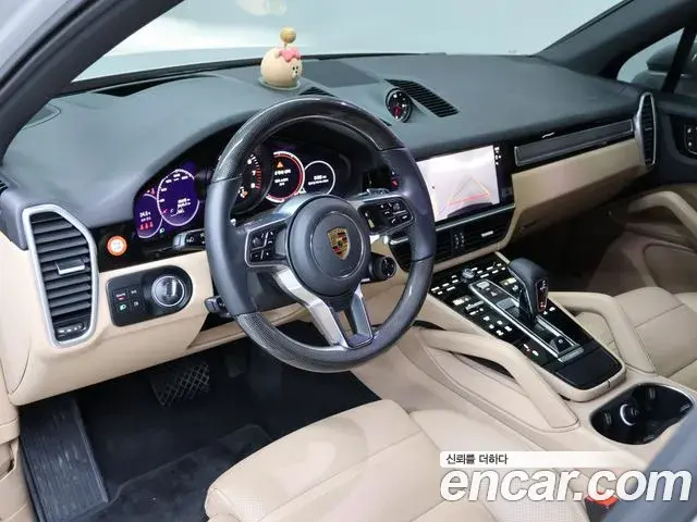 Porsche Cayenne 2023 — Photo 10/20