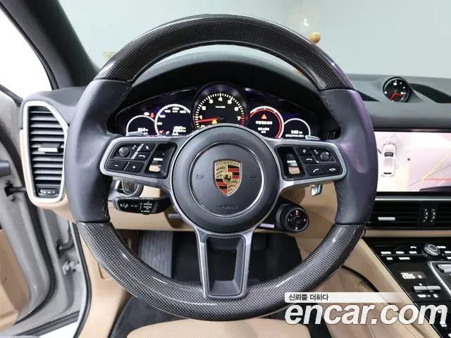 Porsche Cayenne 2023 — Photo 11/20