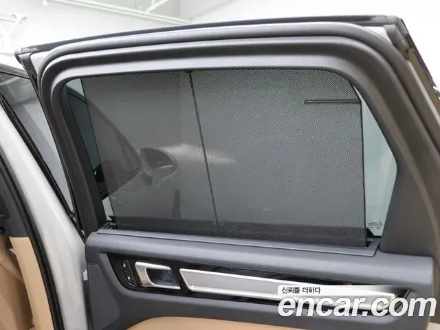 Porsche Cayenne 2023 — Photo 3/20