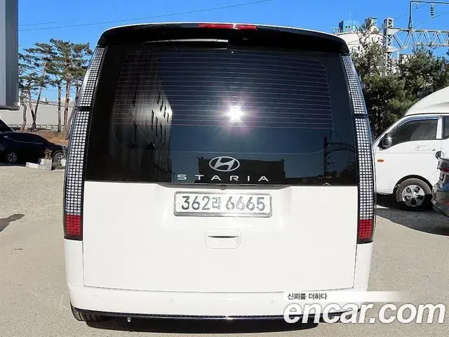 Hyundai Staria 2024 — Photo 20/20