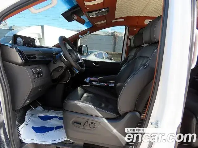Hyundai Staria 2024 — Photo 3/20