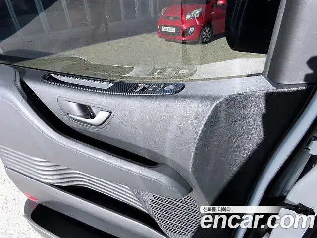 Hyundai Staria 2024 — Photo 18/20