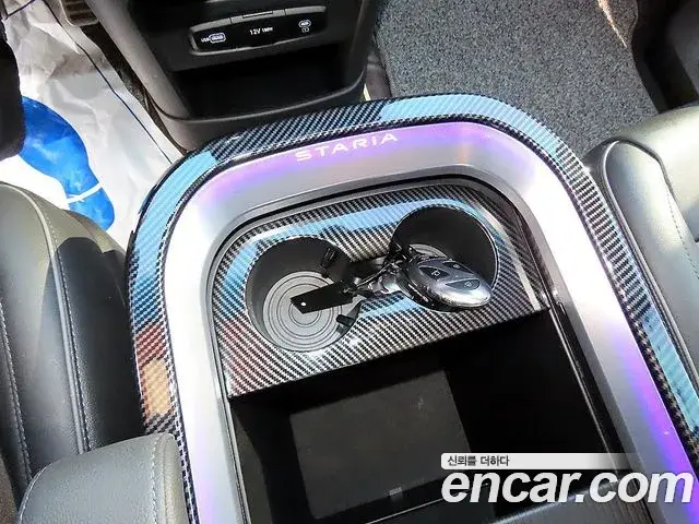 Hyundai Staria 2024 — Photo 5/20