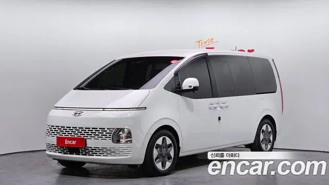 Hyundai Staria 2021 — ფოტო 8/20