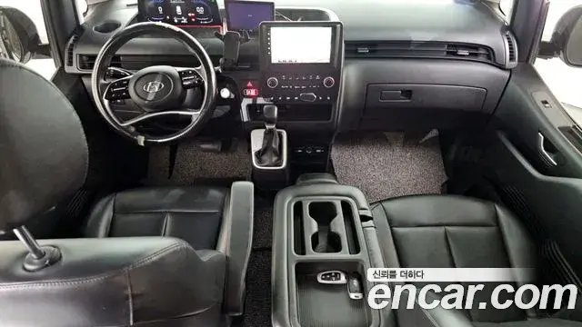 Hyundai Staria 2021 — ფოტო 7/20