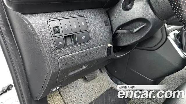 Hyundai Staria 2021 — ფოტო 18/20