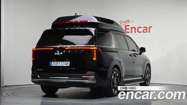 Kia Carnival 2024 — Şəkil 2/20