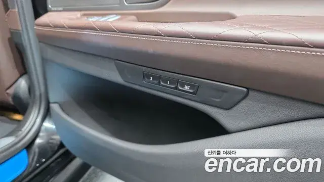 BMW 7 Series 2021 — Фото 17/20