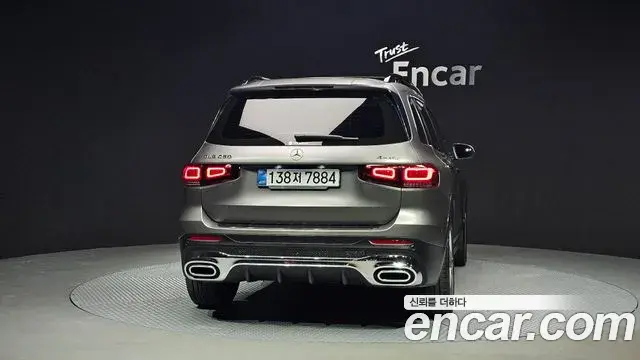 Mercedes-Benz GLB-Class 2021 — Фото 4/20