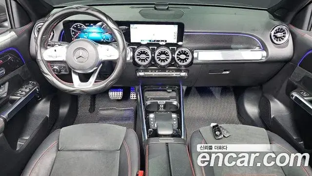 Mercedes-Benz GLB-Class 2021 — Фото 7/20