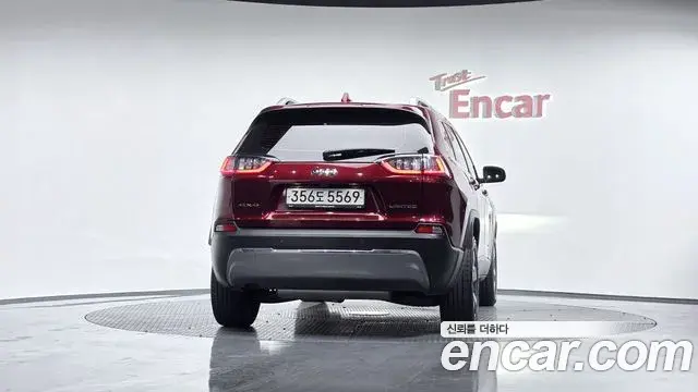 Jeep Cherokee 2020 — Photo 11/20
