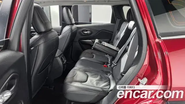 Jeep Cherokee 2020 — Photo 5/20