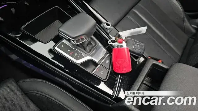 Audi A4 2021 — Photo 3/20